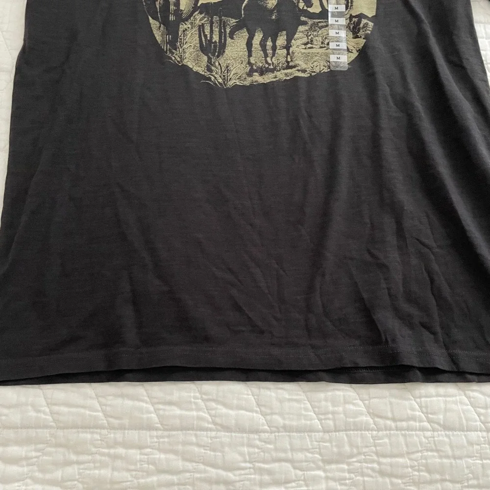 Levi's Mens Relaxed Graphic T-Shirt Charcoal Gray Cowboy Desert Western Medium
